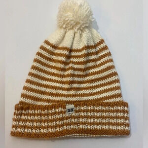 Knit Pom-Pom Beanie